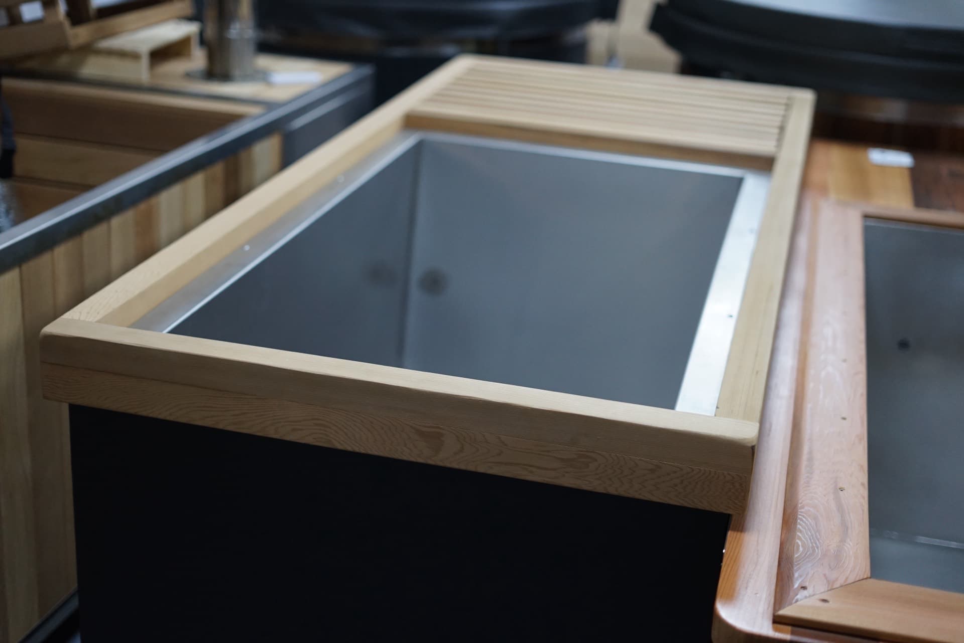 Top-down view of the seamless stainless-steel interior liner